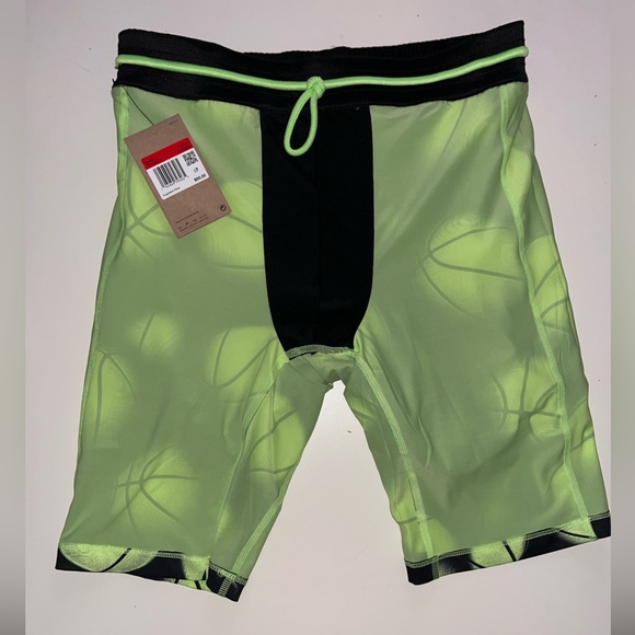 Ja Morant Men’s Dri-FIT 2-in-1 Basketball Shorts. - Picture 8 of 11